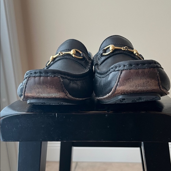 Gucci Black Leather Women's Horsebit Loafers with Gold Hardware - Picture 7 of 14